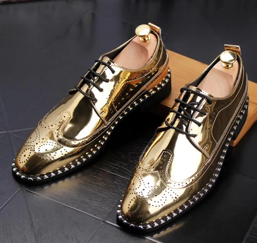 Мужская деловая кожаная обувь с золотым узором; Мужские модельные туфли на высоком каблуке; мужские официальные кожаные туфли; Туфли-оксфорды
