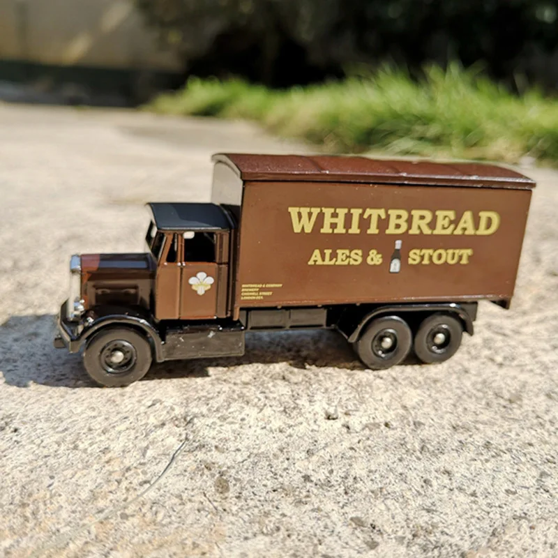 Collection Of Boutique Models 1/43 London Whitbread Beer Retro Six-wheeled Model Alloy Die-casting Vintage Truck Toy Car