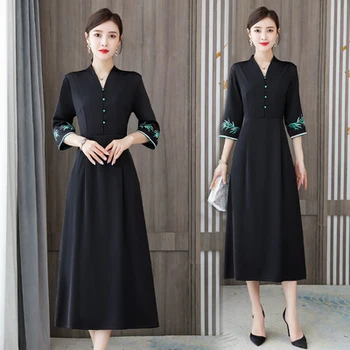 

2020 Retro Embroidery Silk Chinese Midi Dresses Loose V-neck Office Lady Vintage Dress Vestidos Plus Size Elegantes Casual Black