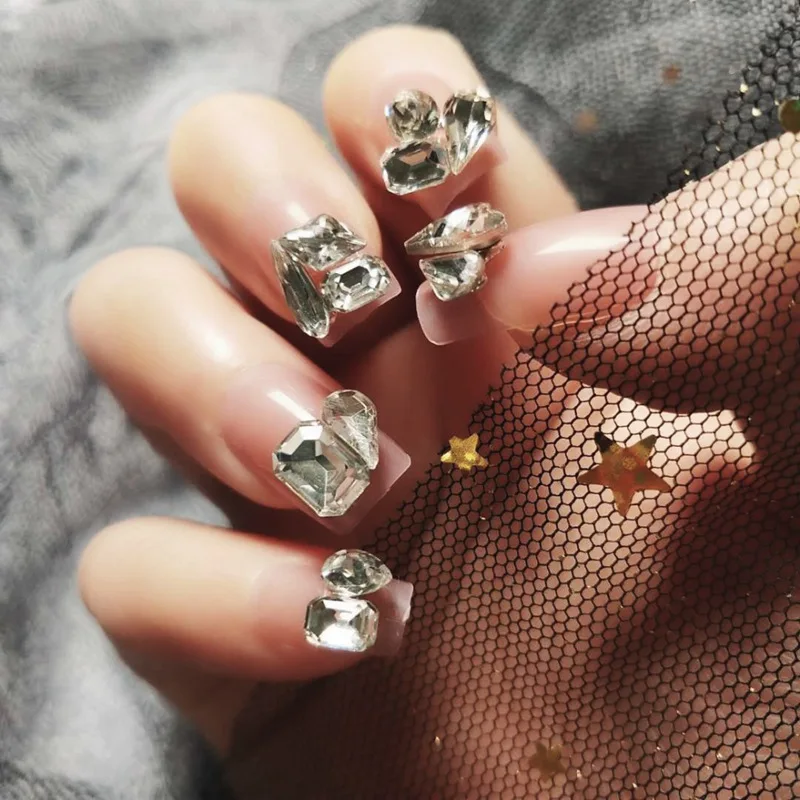 24pcs Fake Nails Short Head False Nails Removable Artificial Diamond Fake Nail Sticker Easy to Use