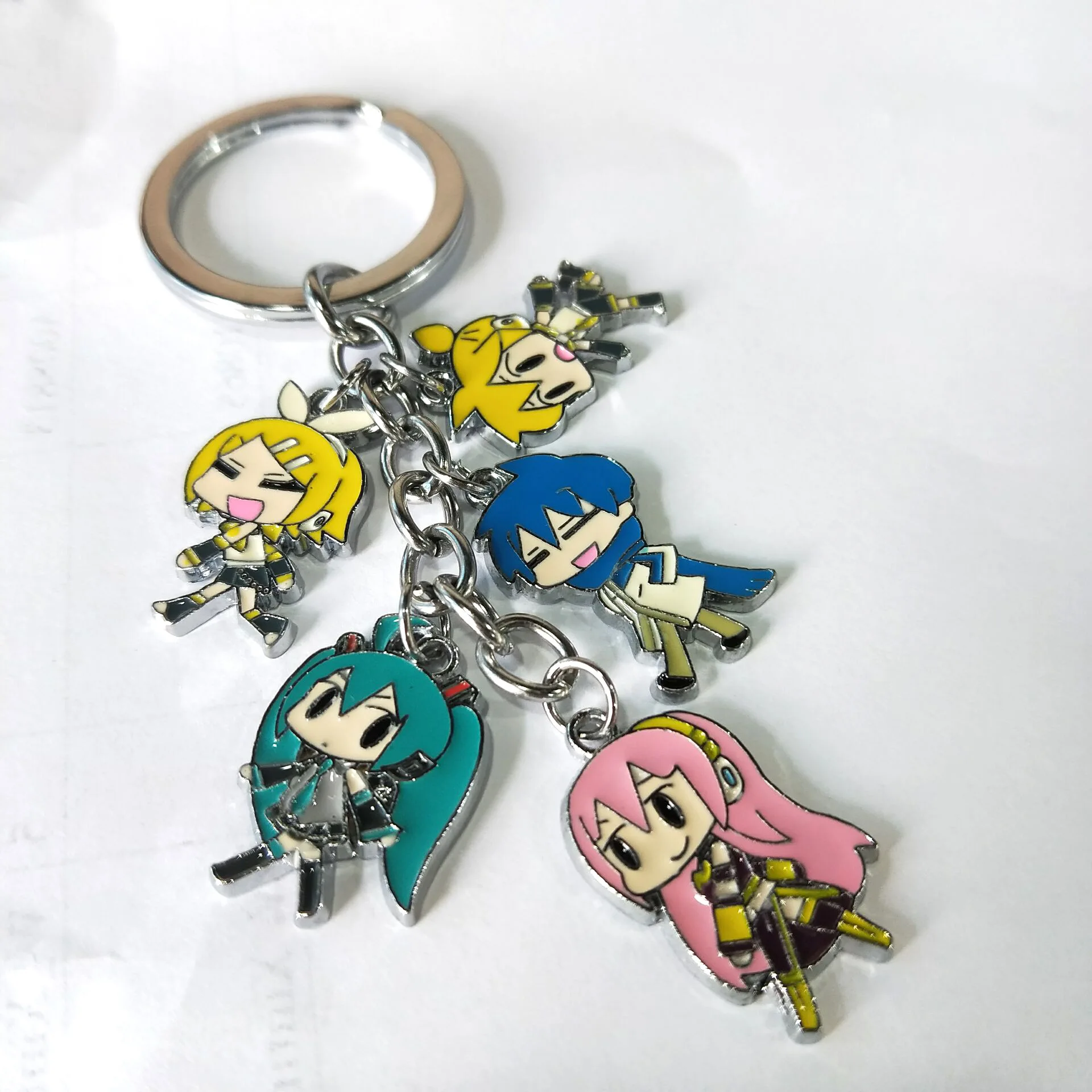 Изготовитель настраиваемый брелок для ключей от падения масла на заказ Hatsune Miku Luotianyi брелок для ключей маленькие подарки подарок для деятельности