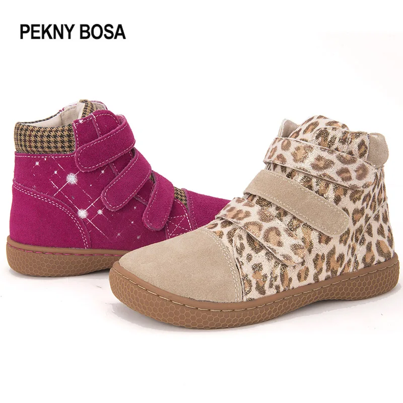Baratos Zapatos de cuero marca PEKNY BOSA botas para niñas zapatos descalzos botines de leopardo botas rosas tamaño EE. UU. 7 3,5