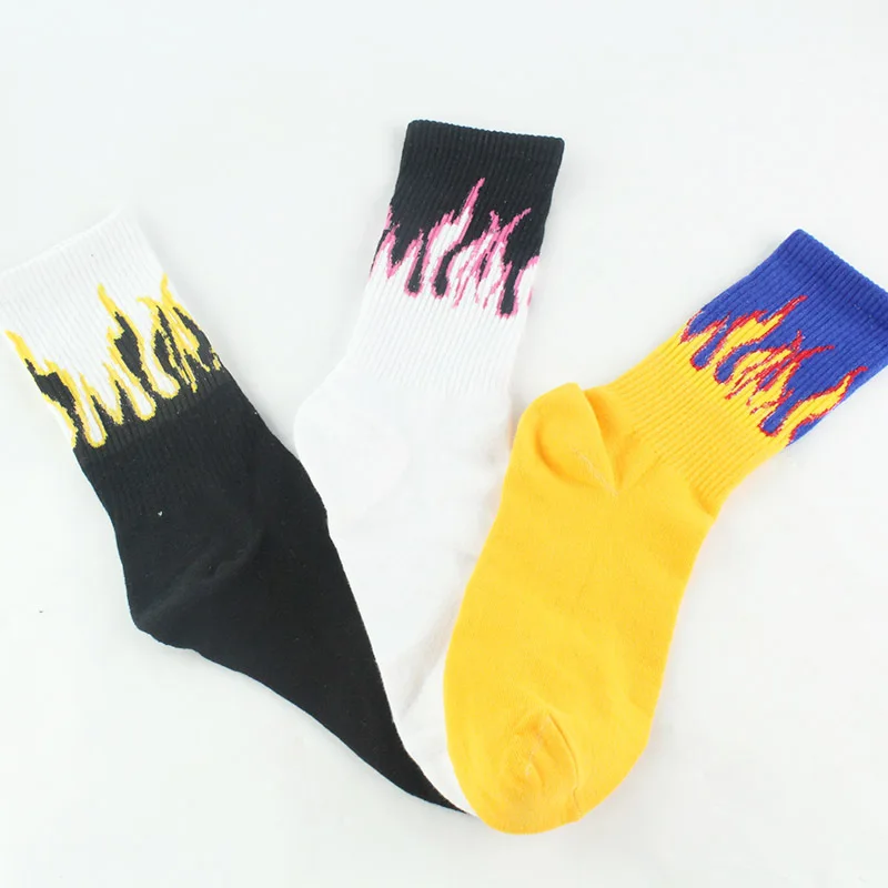 Модные уличные стильные пожарные женские носки, забавные Пламенные скейтборд с узором, носки унисекс в стиле хип-хоп