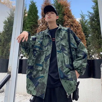 

Camo Jacket Men Fashion Print Casual Big Pocket Tooling Jacket Men Coat Streetwear Hip Hop Loose Bomber Jacket Male Clothes