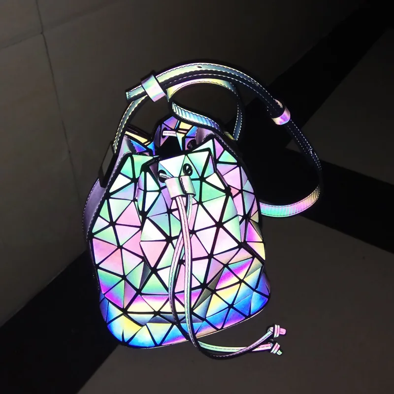 

2018 New Style Japanese Korean Geometry Rhombus Drawstring Bucket Bag Foldable Flexible Night Light Color Changing Shoulder Obli