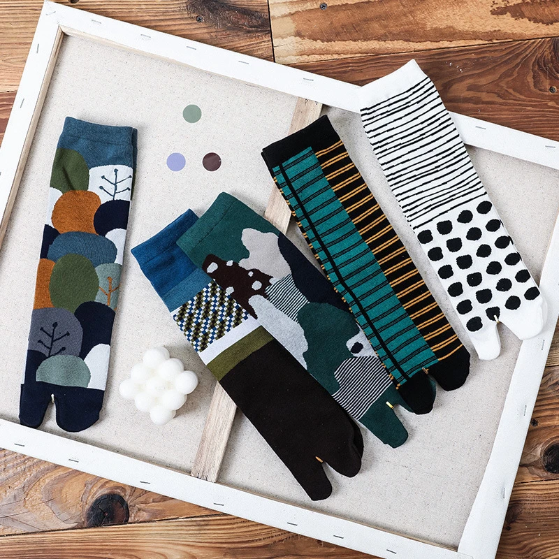 2024 New Mens Socks Men Cotton Thick Japanese Style Kimono Flip Flop Sandal Split Clogs Two Toe Tabi Geta Socks With Print Drew