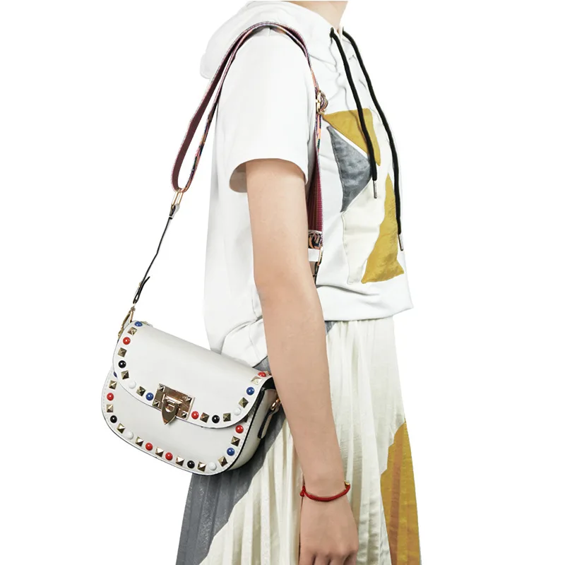 Женская маленькая сумка-мессенджер из искусственной кожи на плечо, сумка для женщин, сумка через плечо с цепочкой и заклепками, женские дорожные мини-сумки