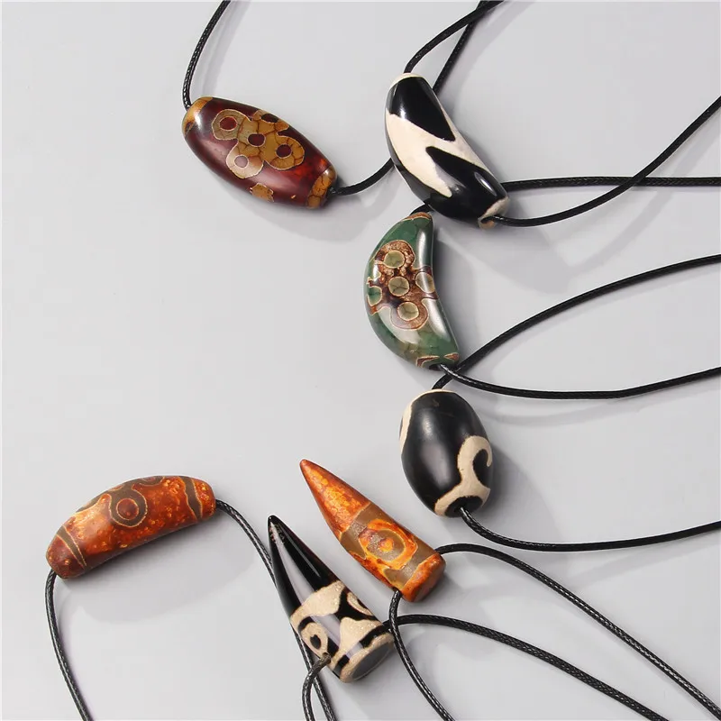 Gree Moon Shape Dzi Agat Necklace Women Elegant Vintage Bronze Tibetan Agat Beads Collar Men Black Leather Choker Birthday Gift - Image 2