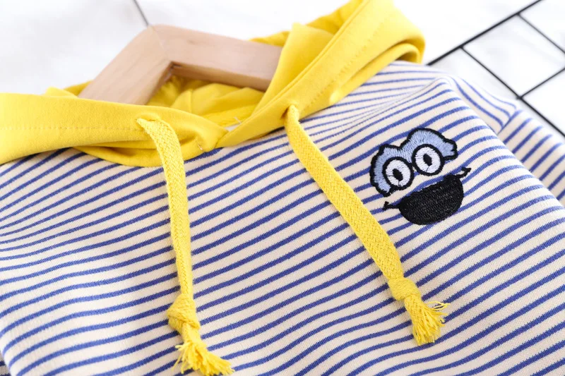 12073299455_113067139