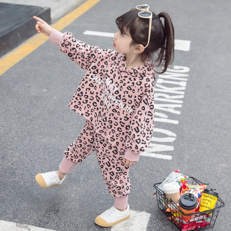 

Girls Fashion Set Leopord Pattern Baby Girls Suit 1 Spring And Autumn New Style Infant Western Style Online Celebrity 2 Fashiona