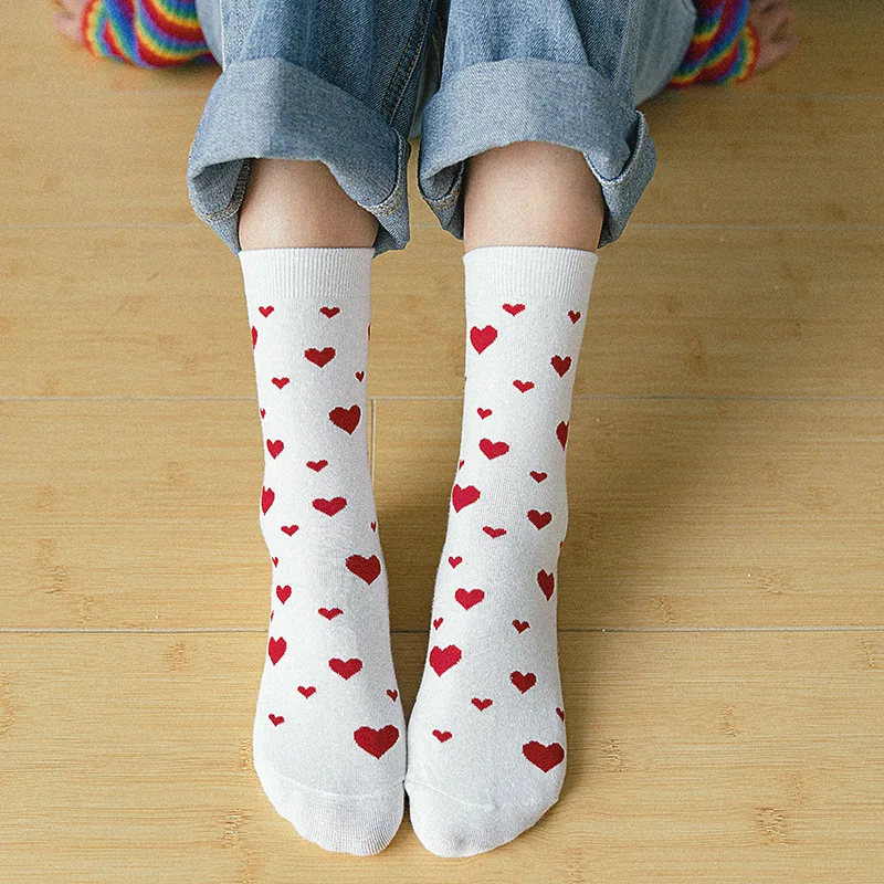 Женские хлопковые носки с сердечками, осень, новые модные удобные одноцветные эластичные Нескользящие милые студенческие носки в консервативном стиле для женщин
