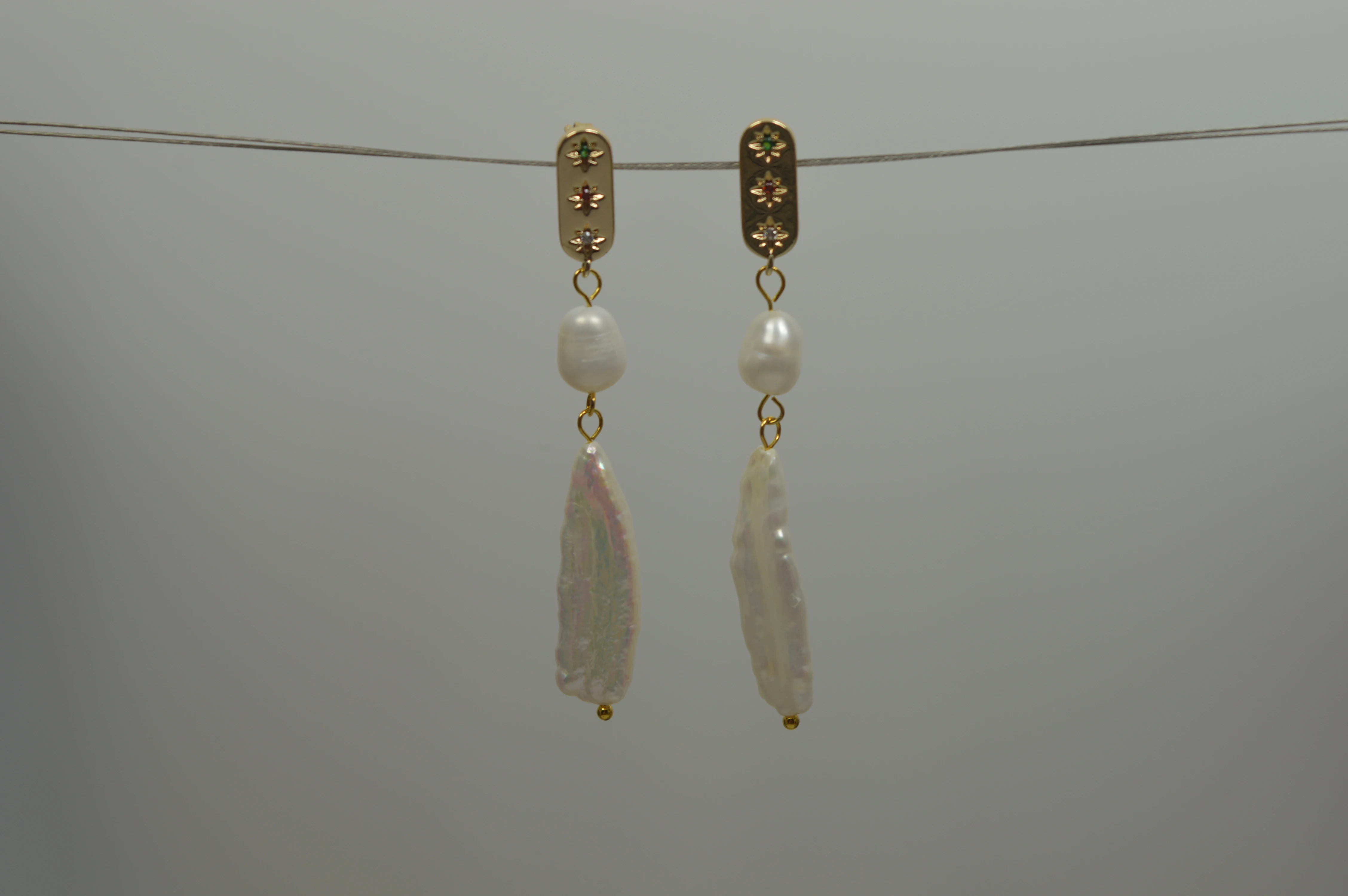 

Unique Design AA Natural Pearl Earring White Rice Keshi Freshwater Pearl Gold Color Classic 925 Silver Fine Jewelry Lady Gift