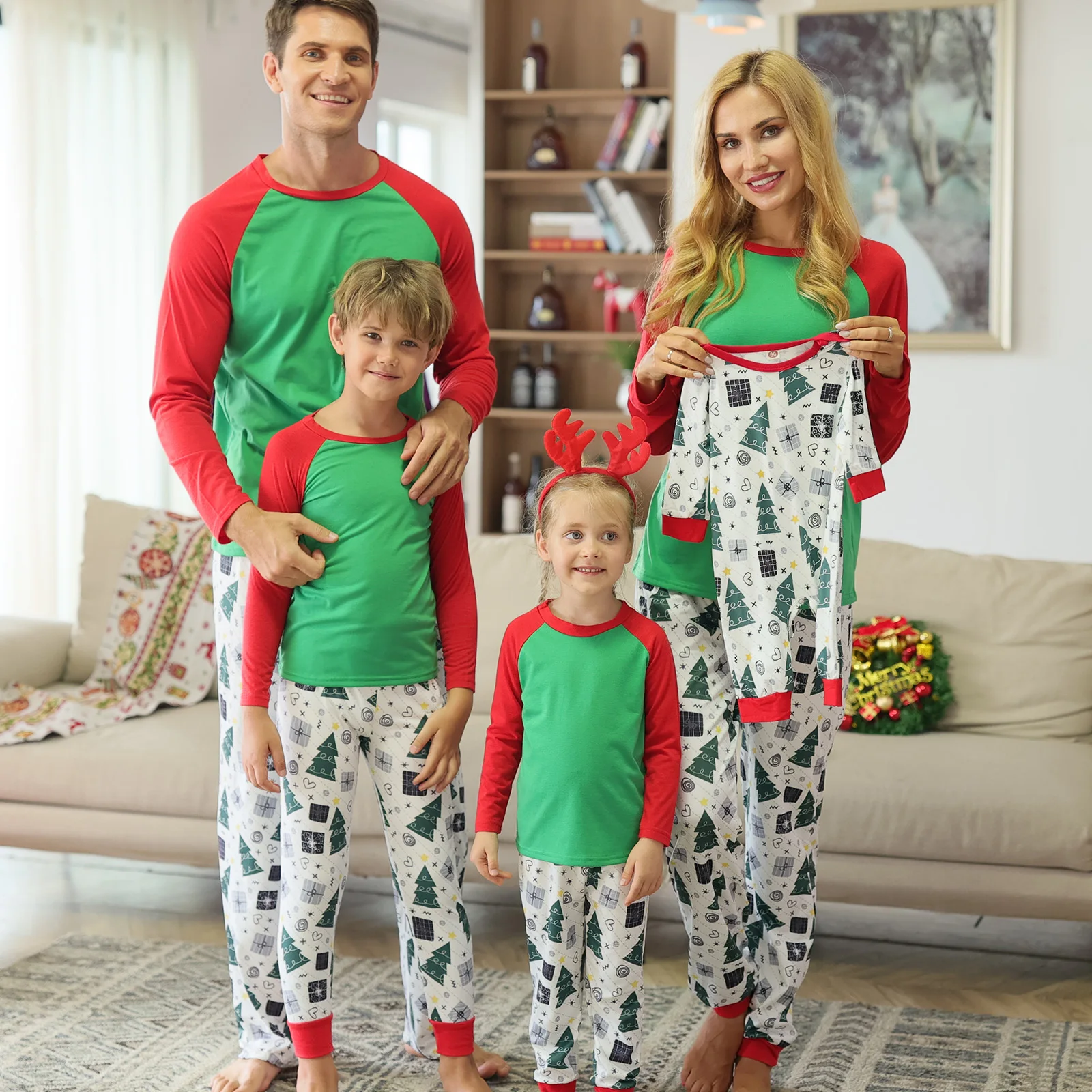 

Christmas Family Outfits Mommy and Me Family Matching Christmas Printing Clothes Mom Dad Baby Matching Pajamas Baby Jumpsuit