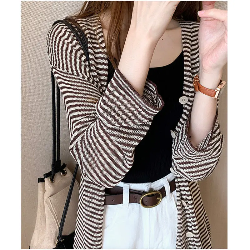

Large Size Viscose Fiber Knitted Cardigan Women's Early Autumn New Korean Style Loose Fat Mm200 Jin Striped Top Blouse Jacket
