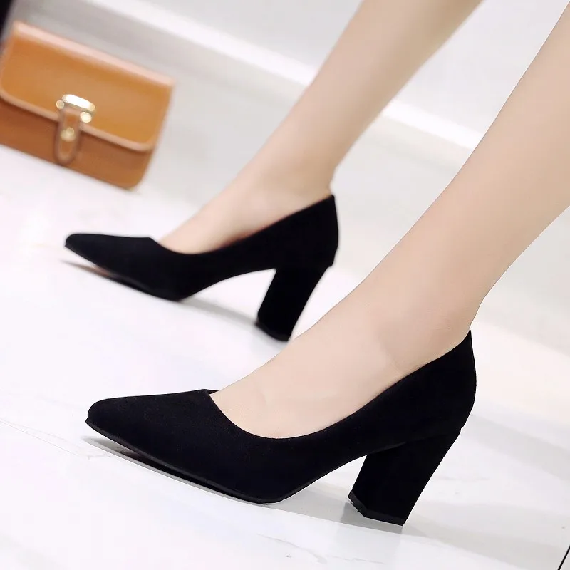 Женские тонкие туфли на толстом каблуке коллекция 2019 года сезон весна-осень