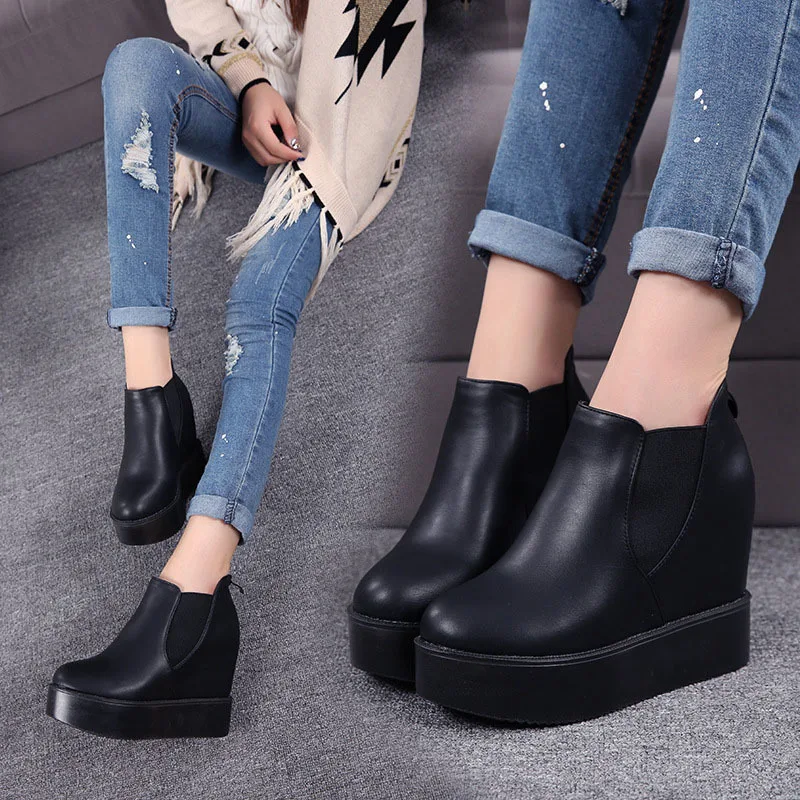 

2020 Femle Autumn Winter Boots New Round Head Waterproof Platform Flat Bottom Shoes Anti-slip Ultra High Heel Short Boots