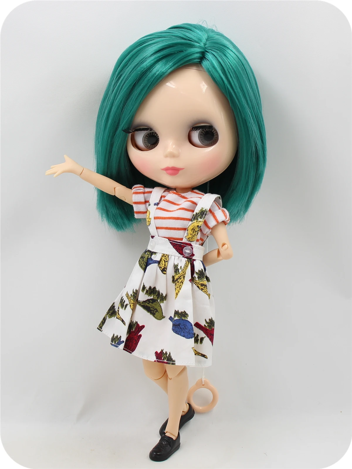Neo Blythe Doll with Green Hair, Natural Skin, Shiny Cute Face & Custom Jointed Body 2
