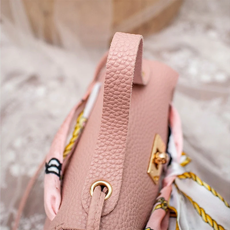 Women Elegant Scarf Handbag Ladies Casual Shoulder Messenger Bag Female Lock Crossbody Small Flap Bags Designer Handbags SS0423 (2)