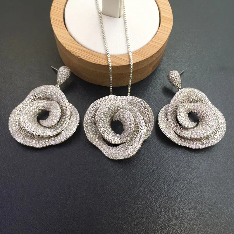 

Lanyika Jewelry Graceful Vivid wild rose Plated Necklace with Earrings Banquet Popular Best Gift
