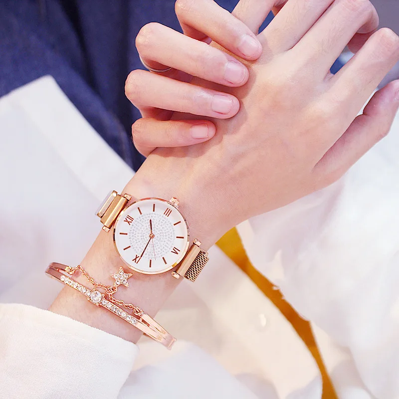 women watch  (11)