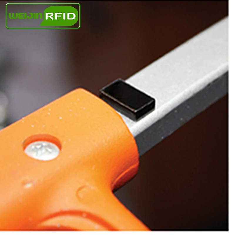 Антиметаллическая метка UHF RFID 915 МГц 868 Alien H3 8 6*6 1*2 6 мм EPC Gen2 6C очень маленькая