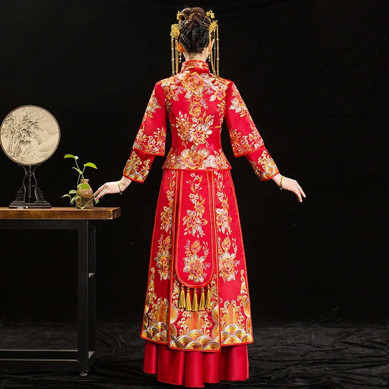 Traditional Chinese Wedding Couple Clothing Embroidery Cheongsam Refined Banquet Stylish Elegant Bride Dress китайская одежда