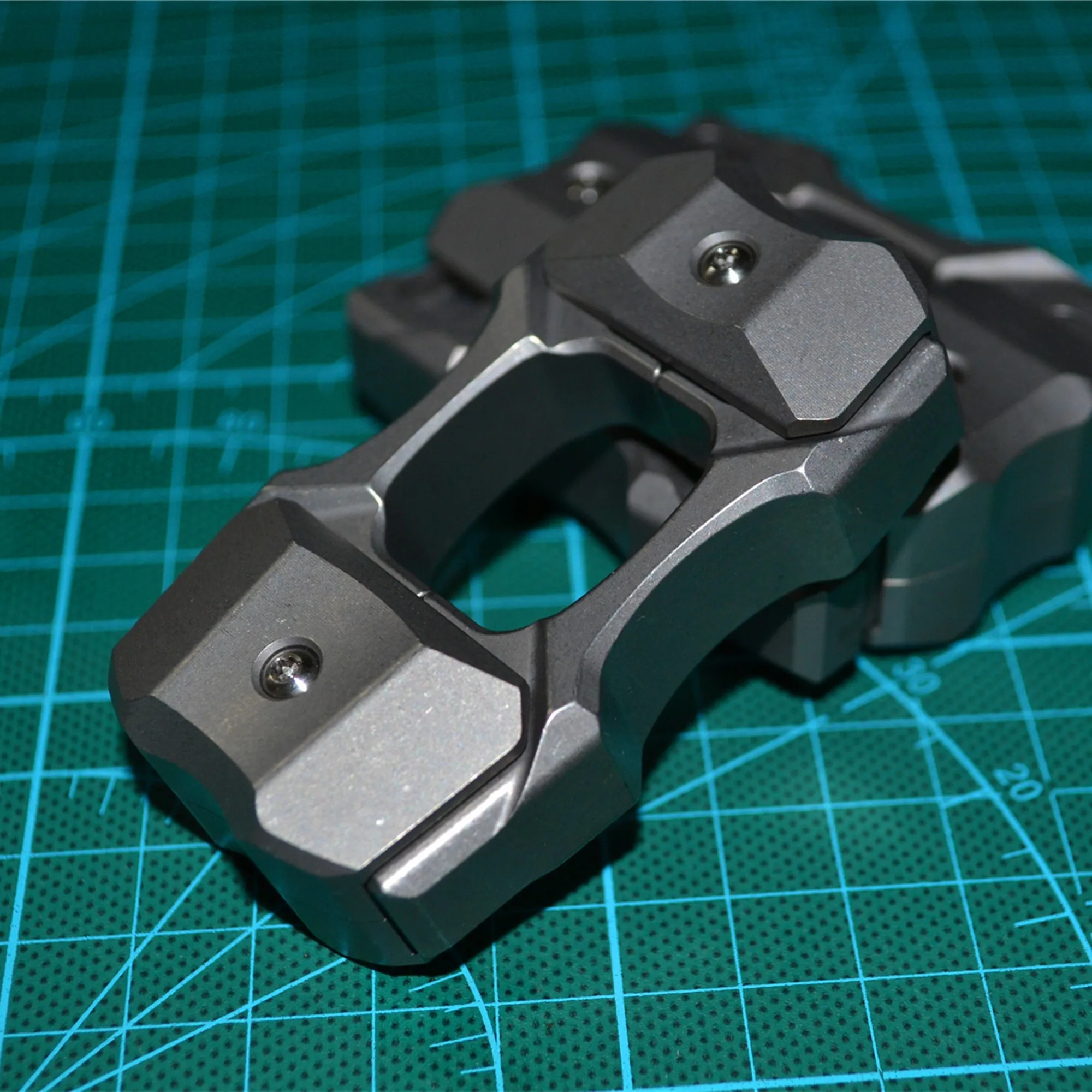 New titanium EDC gear pocket tool keychain ring toys and camping gears |
