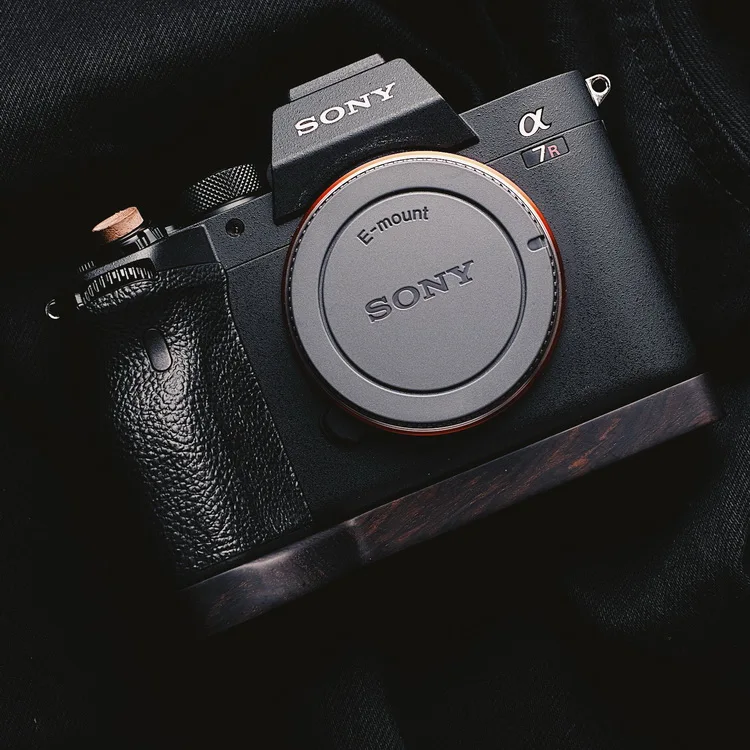 Африканское черное дерево деревянная ручка пластина Кронштейн для sony A7M4 A7R4 A9II A7R IV