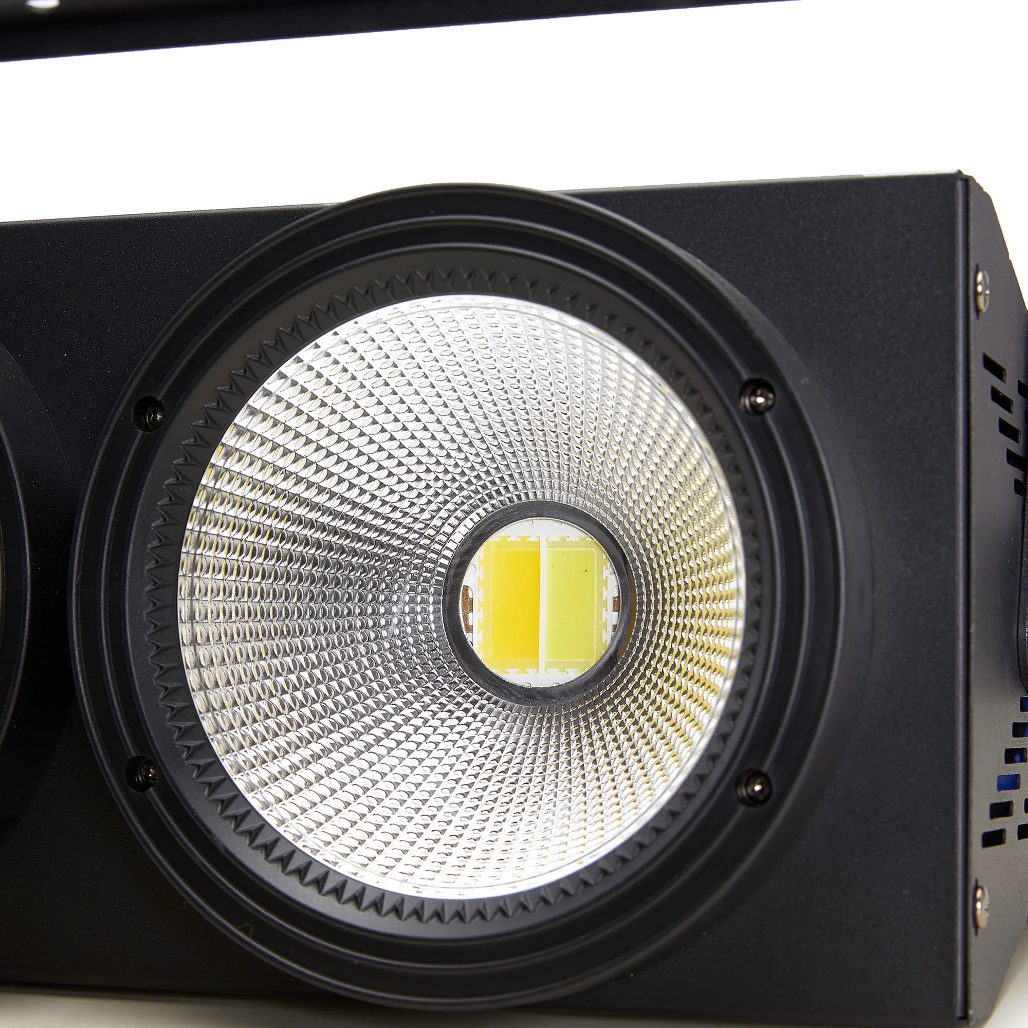 F & GCOB Wash Audience Lights 2 Eyes Flood Lighting 2X100W СВЕТОДИОДНЫЙ матричный Блиндер DMX Par Stage Uplighting для