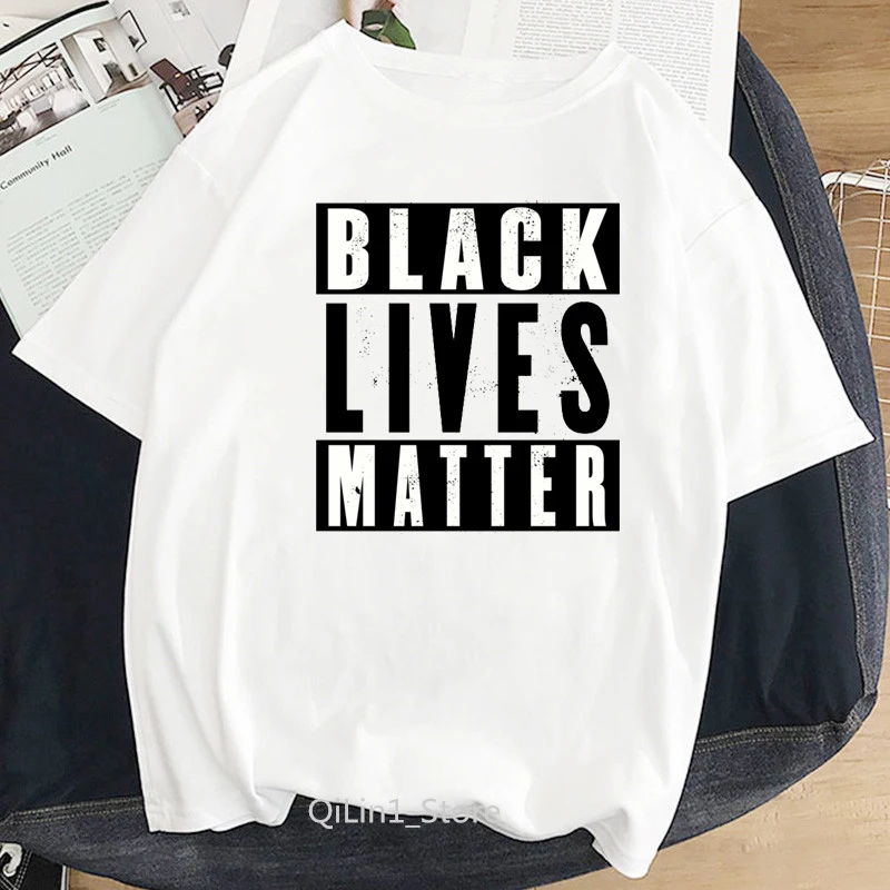 Женская футболка с надписью Black Lives принтом материя | одежда