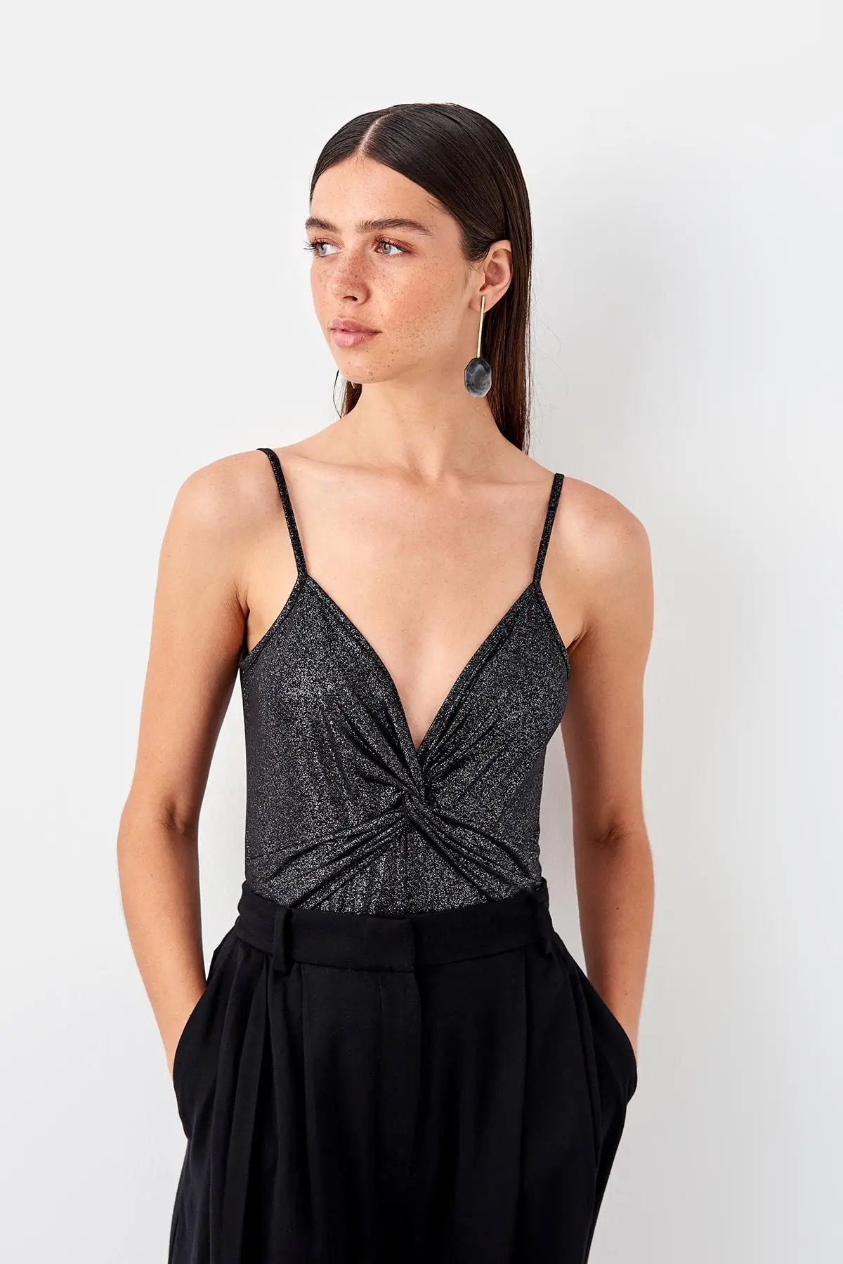 

Trendyol Anthracite Collar Detaylı Body TPRSS19BD0009