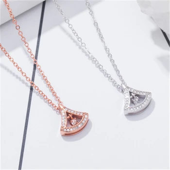 

The original necklace with never-fading alloy snake string decoration, classic micro-standard, dazzling triangular zircon birthd