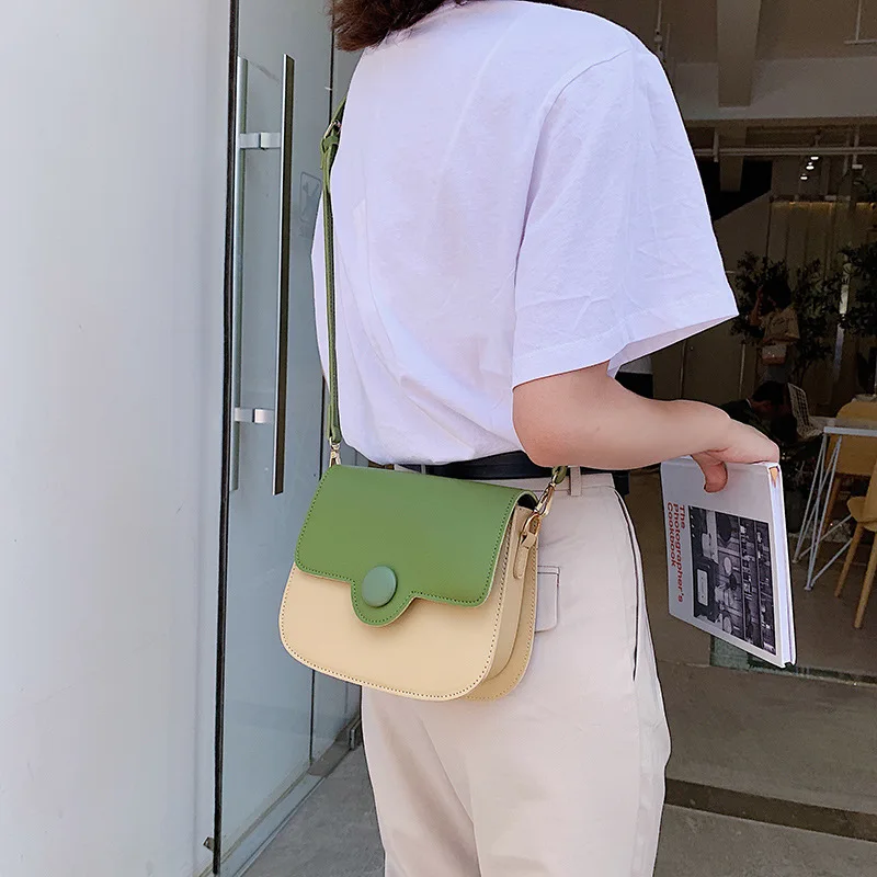 

2019 new wave summer Korean version of small fresh fashion semicircle slung shoulder saddle bag
