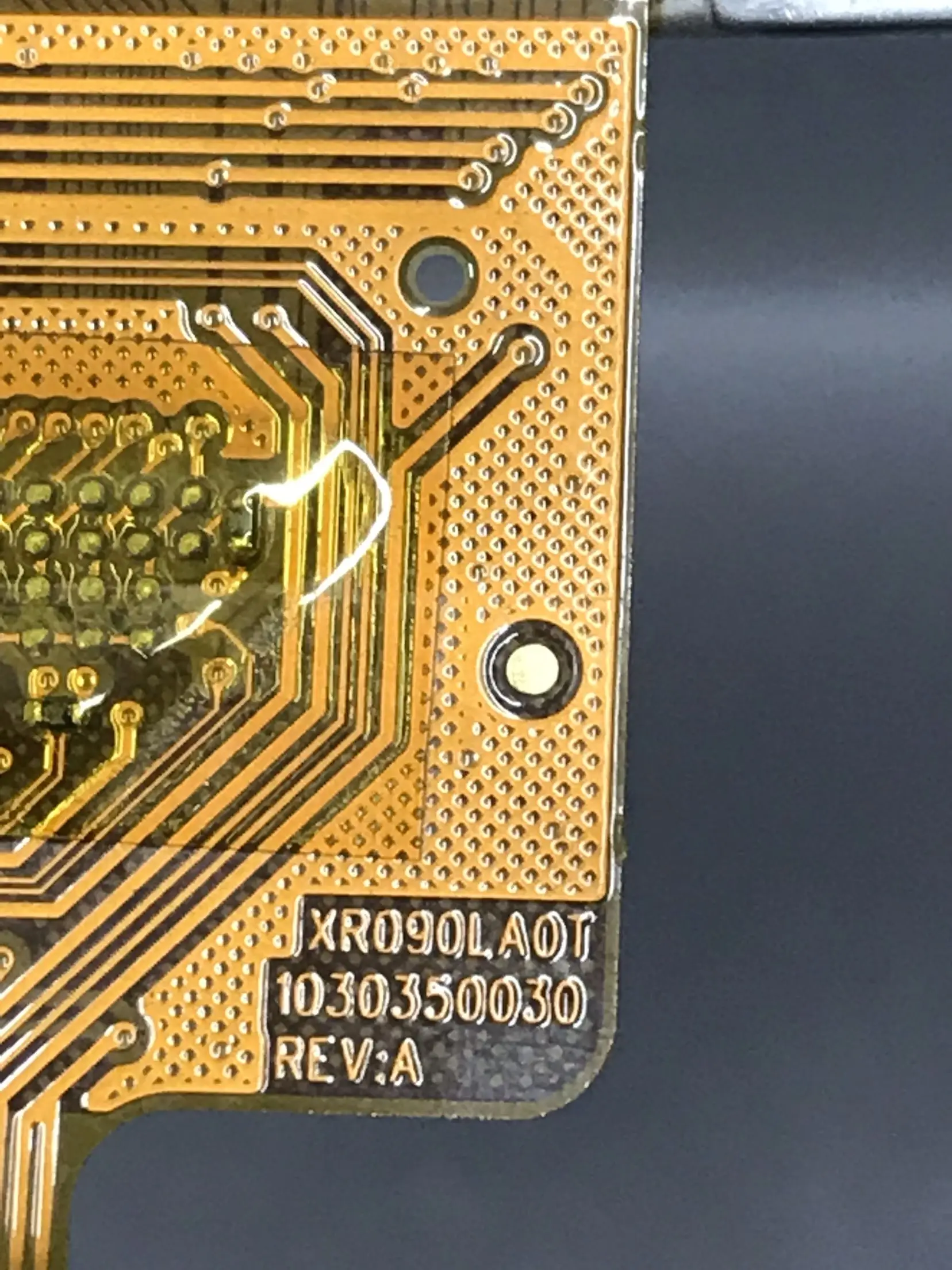 XR090LA0T 1030350030 REV: LCD ÷ ȭ