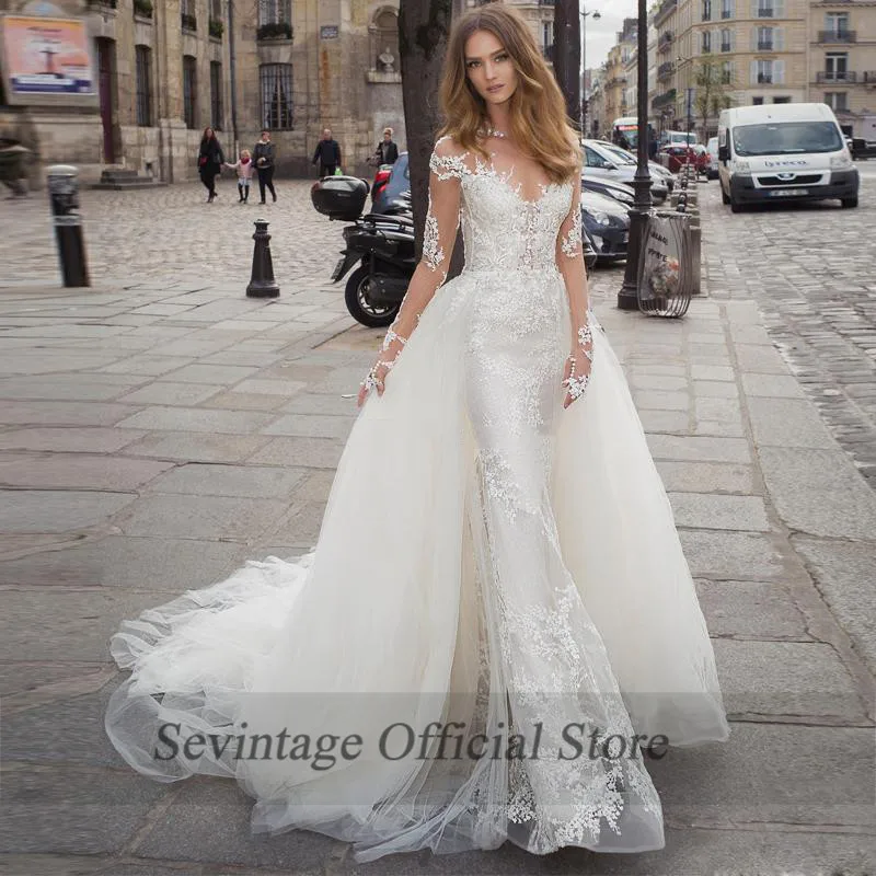 lace wedding dress with detachable train
