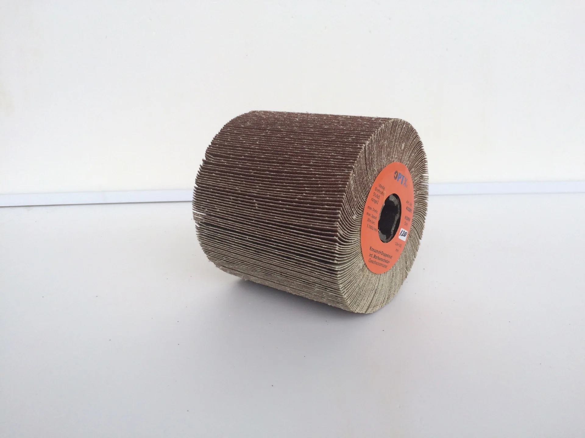 

Import 3M Pulling Wheel mo guang lun Hand-Held Electric Polishing Bull Blocker PT1600 for Polishing Mirror Nylon Wheel