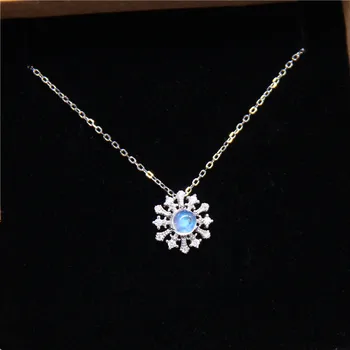 

Super Flash Natural Moonstone Pendant Necklace Snowflake Clavicle Chain S925 Pure Silver Women's Necklaces Pendants