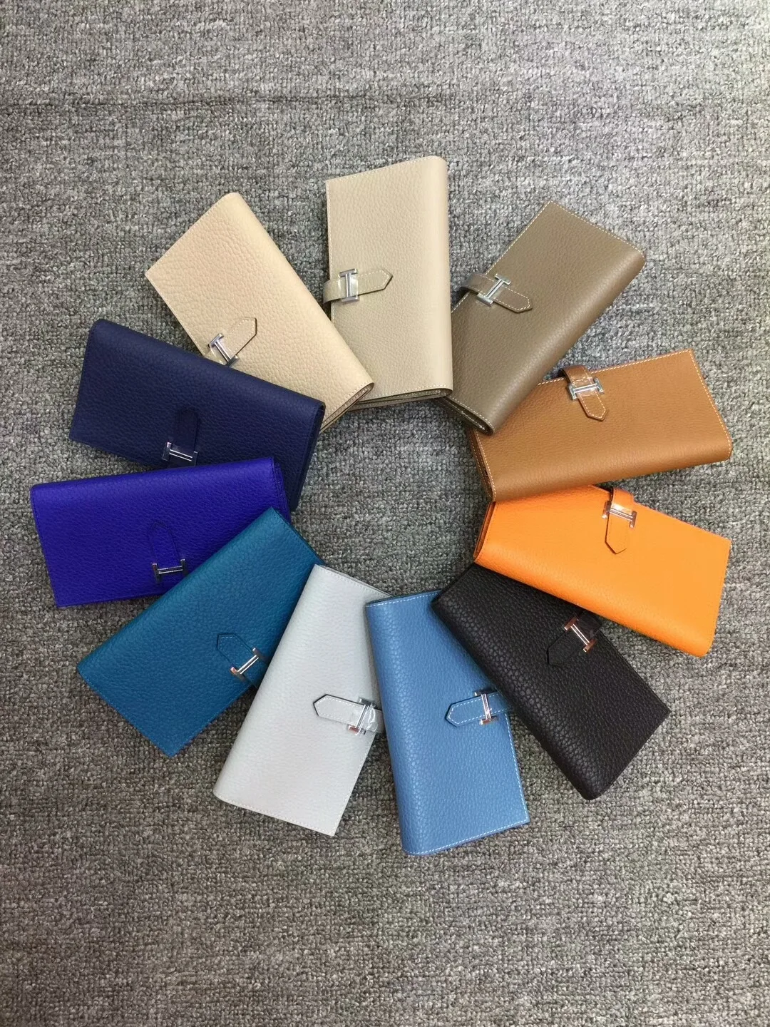 

Vertical Version Togo Grain Wallet