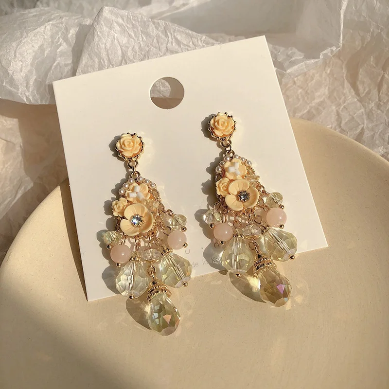 

MENGJIQIAO New Vintage Flower Palace Style Party Jewelry Drop Pendientes Mujer Moda Statement Pearl Crystal Drop Earrings Gifts