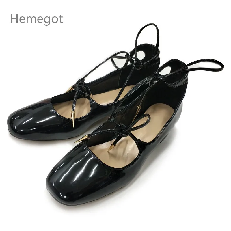 Туфли-лодочки на среднем каблуке Женская Осенняя обувь mary jane из лакированной