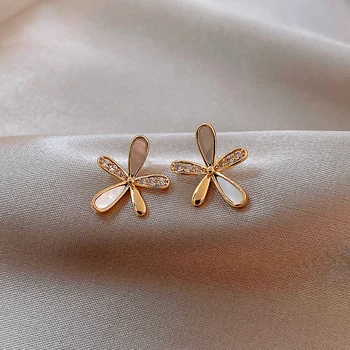 

Earrings female Korean version of small earrings delicate and elegant hypoallergenic trend fashion earrings fashion simple