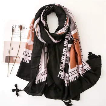 

2020 winter Cotton and Linen Scarf Luxury Brand Autumn ethnic style new Print silk Scarves lady beach Sunscreen tassels Shawls