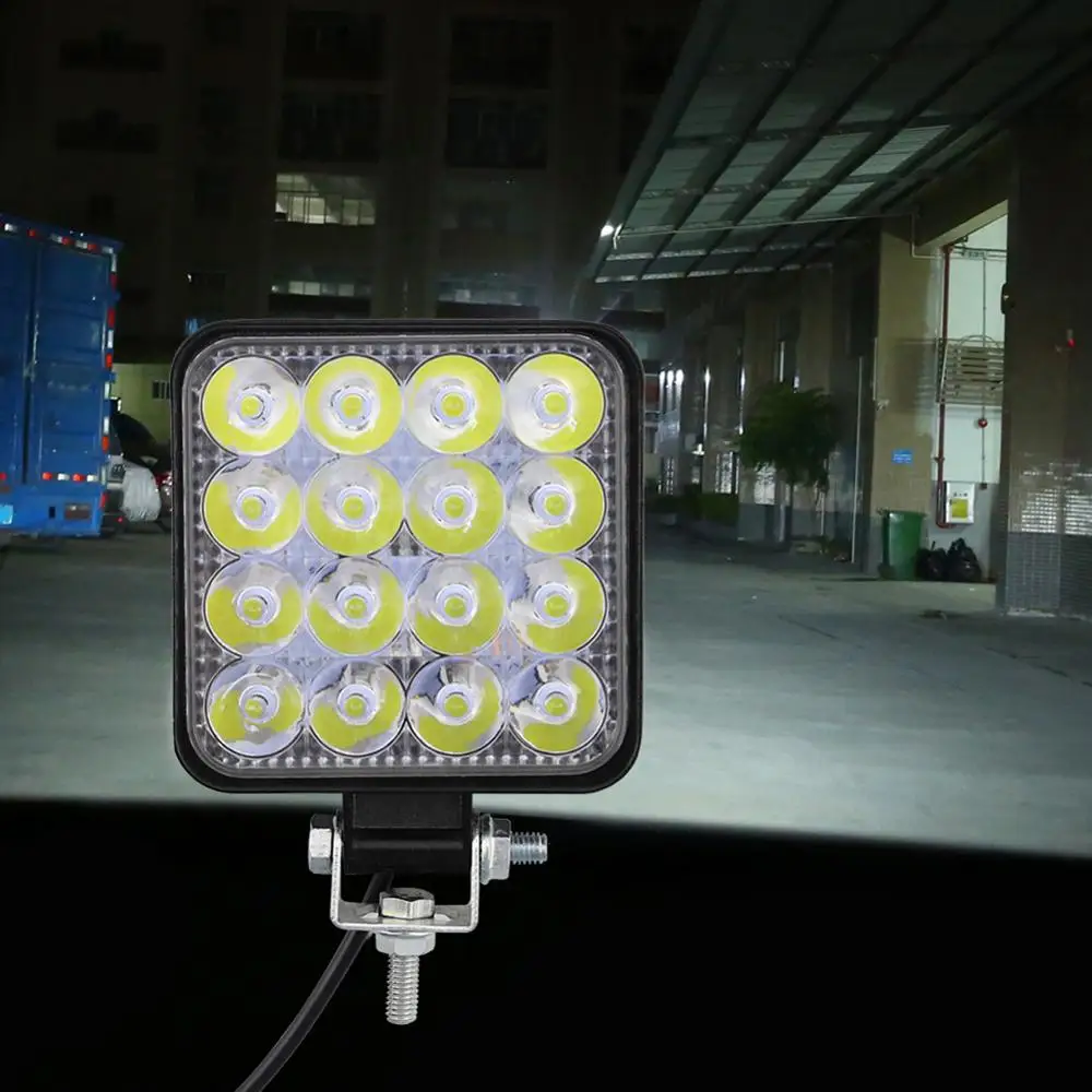 Skup 4 sztuk 12V LED samochodów światło robocze Flood Beam Bar samochodów SUV ATV Off Road światło drogowe IP68 48W Spot Flood 4x4 led SUV DRL lampa przeciwmgielna