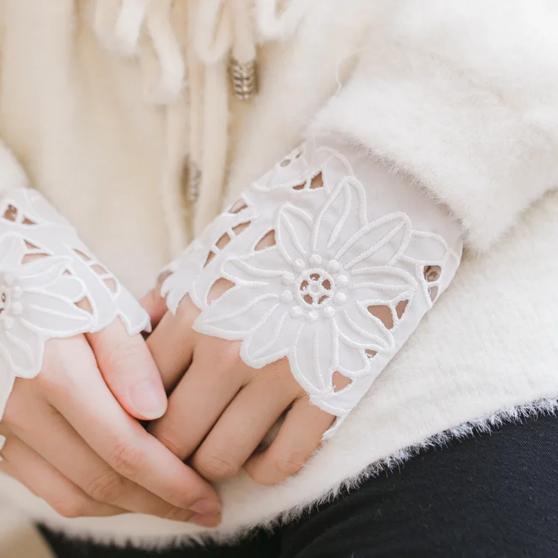 11608422788_1652439521