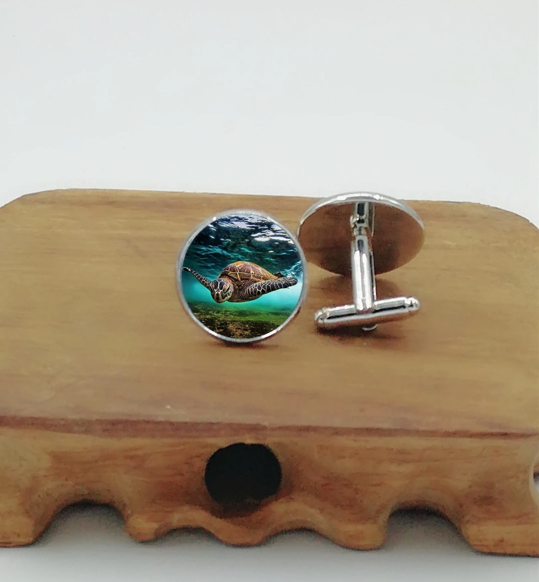 

2019 New Fashion Cufflinks Sea Turtle Hat Cuffs Cufflinks Cufflinks for Mens Car Cufflinks