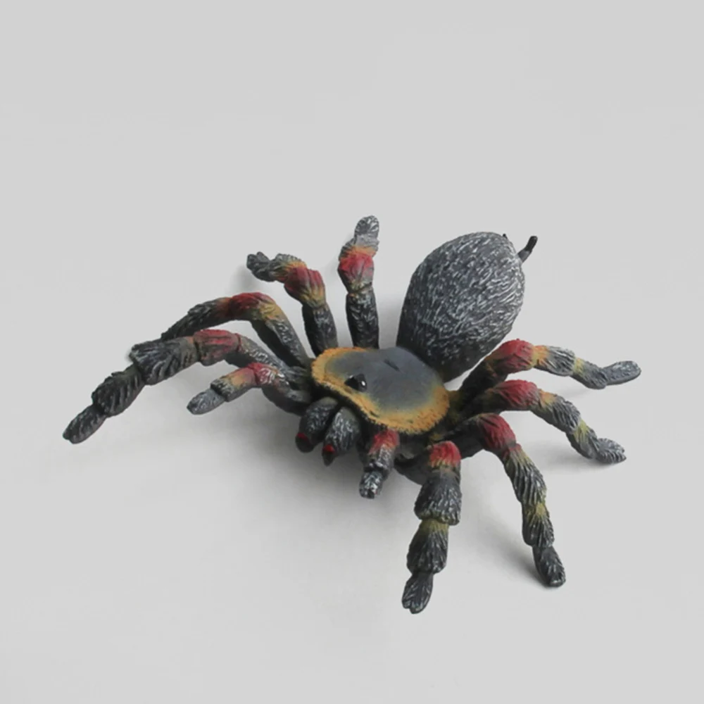 

4 Pcs Halloween Funny Simulated Spider Model Realistic Plastic PVC Spider Joke Gift Toy Trick Toy Costume Party Supplies