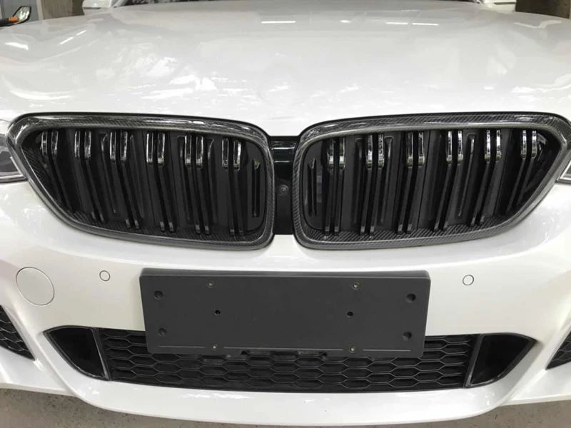 Double line Bright black three-colour carbon fibre ABS Kidney Grille For BMW G32 6GT