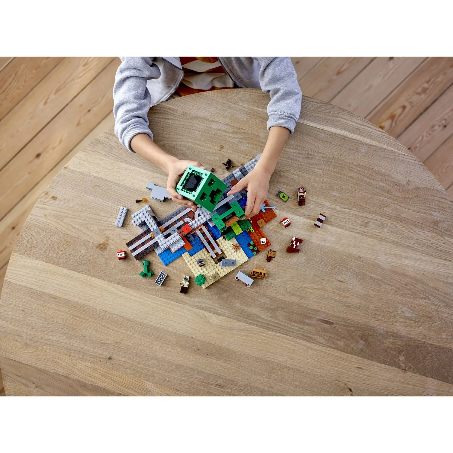Designer Lego Lego Minecraft mine cryper 21155 Designer Lego Lego Minecraft mine cryper 21155