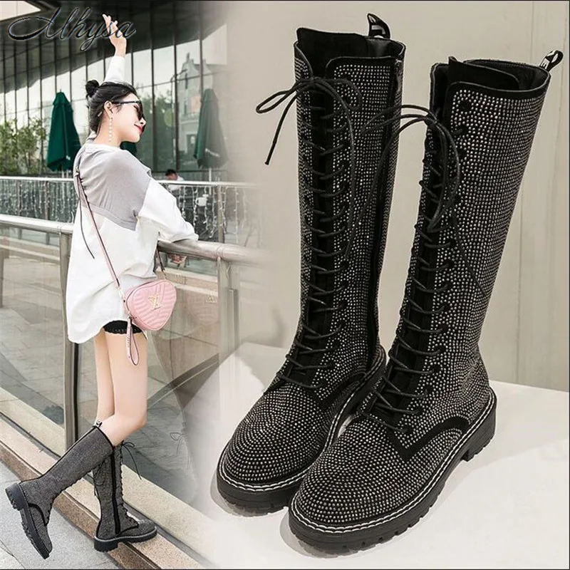 Mhysa/ г.; облегающие высокие сапоги; женские зимние сапоги; женские сапоги на плоской подошве; пикантная модная обувь со стразами; Цвет Черный; botas mujer; L999