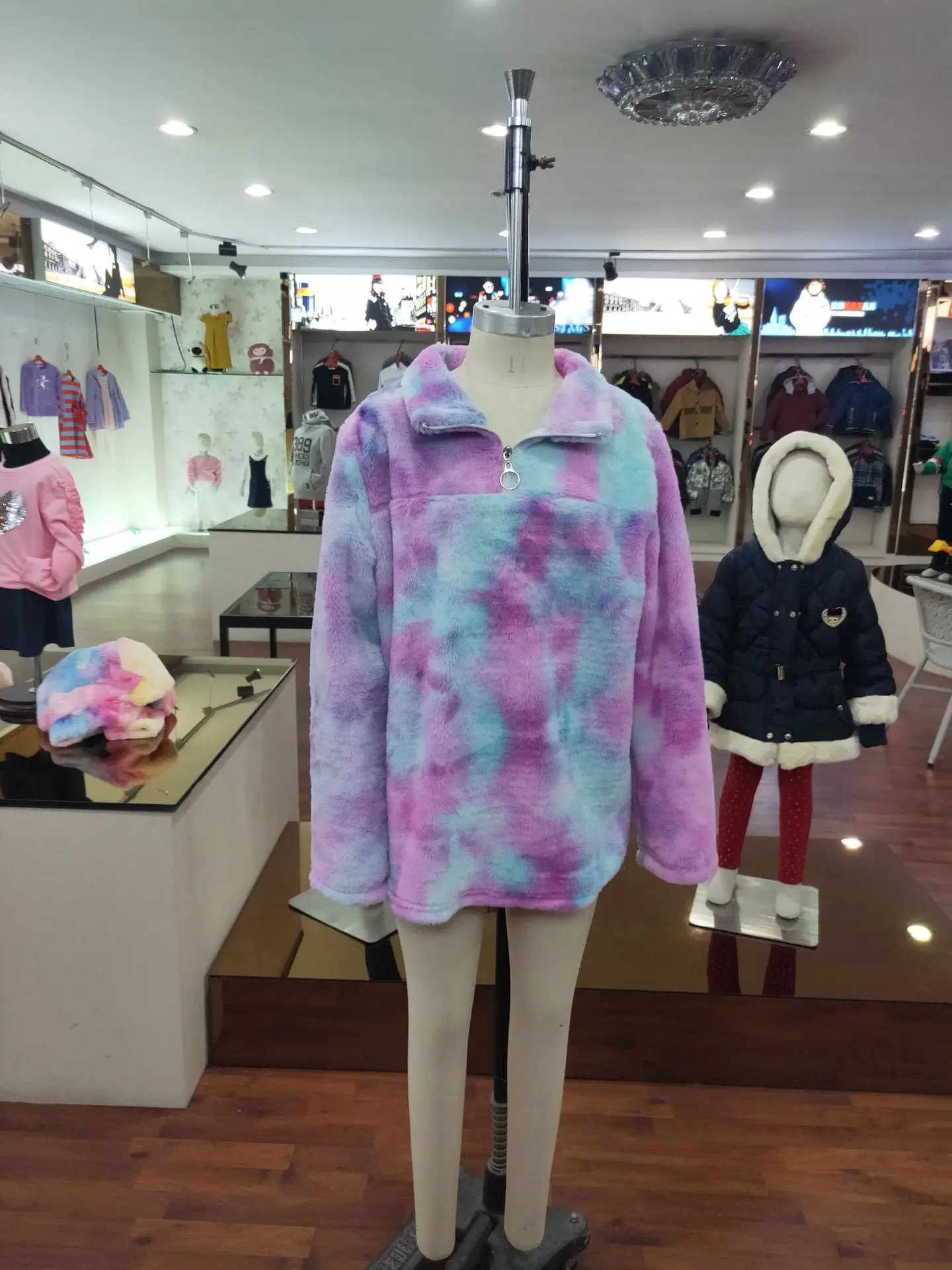 НОВЫЕ куртки из шерпы с галстуком «Мама и я»; флисовые пальто радужного цвета; пуловеры для мамы и дочки; одинаковые Семейные комплекты одежды для детей